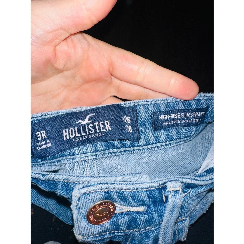 WB6‎ Hollister High-Rise Slim Straight Vintage Stretch Distressed Jeans Size 3